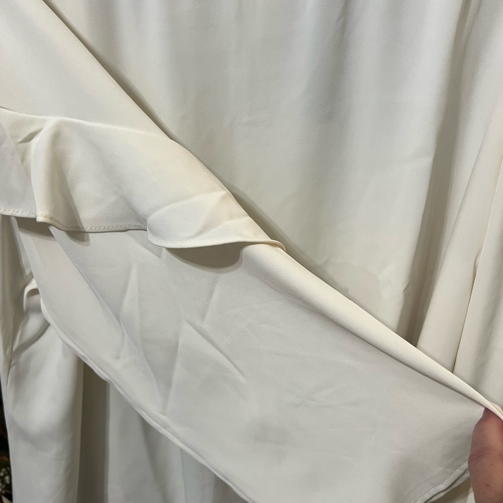 Chicos Ruffle Sleeve Tunic Solid Ruffle Tunic Cre… - image 3